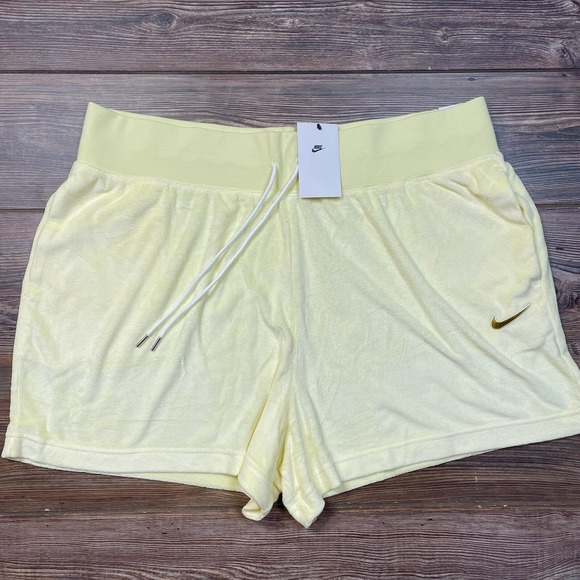 Nike Sportswear‎ Womens Terry Shorts Yellow FB3137-821 Plus Size 2X NWT $60 - Picture 4 of 11